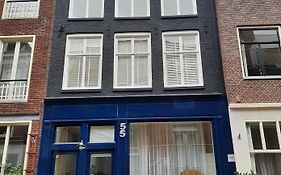 Amsterdam Lily Apartment